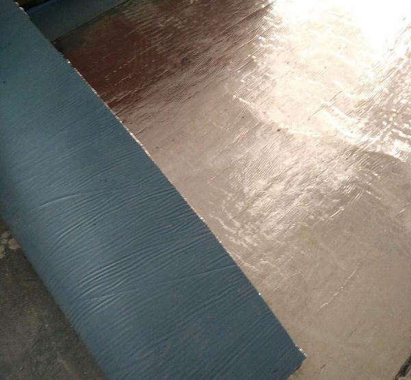 自粘聚合物改性瀝青防水卷材