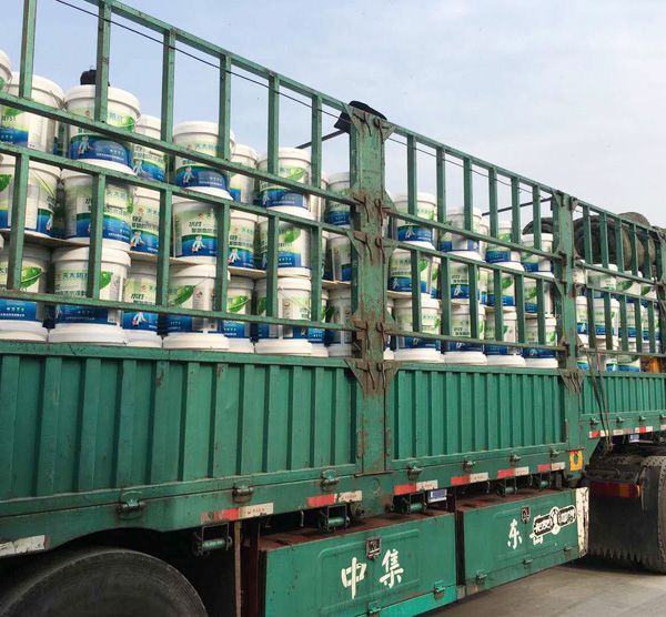 水性聚氨酯防水涂料發(fā)貨現(xiàn)場