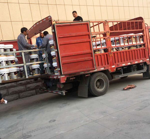 有機硅橡膠防水涂料發(fā)貨現(xiàn)場